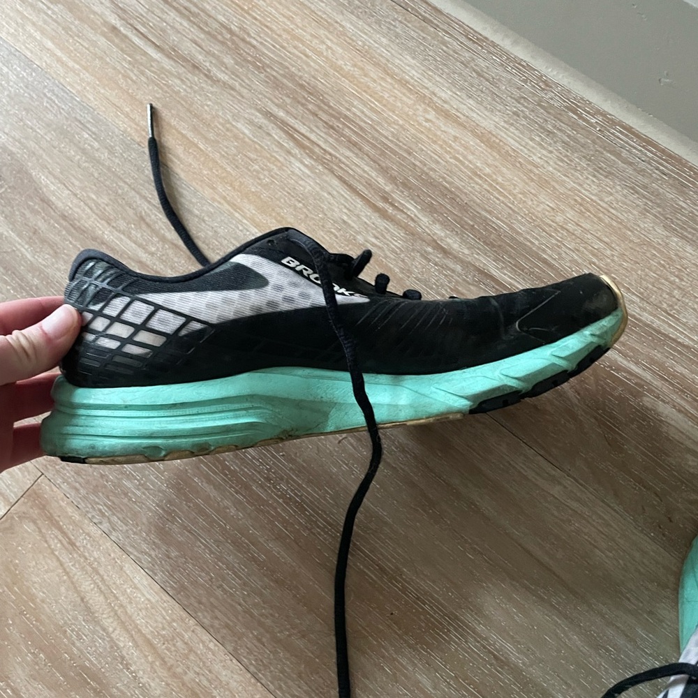 Brooks launch 3 size 7.5